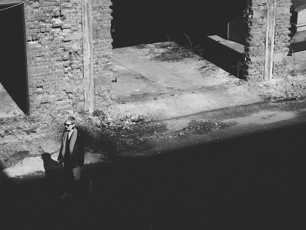 thief hiding merchandise